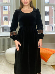 🖤  vintage Elegance: Black Velvet Dress with Versace Trim, Brown Border | Versace