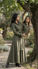 🌿 "Linen Dress – Long Sleeve with Buttons & Belt | Army Green & Black 🌿| زيتى بحزام